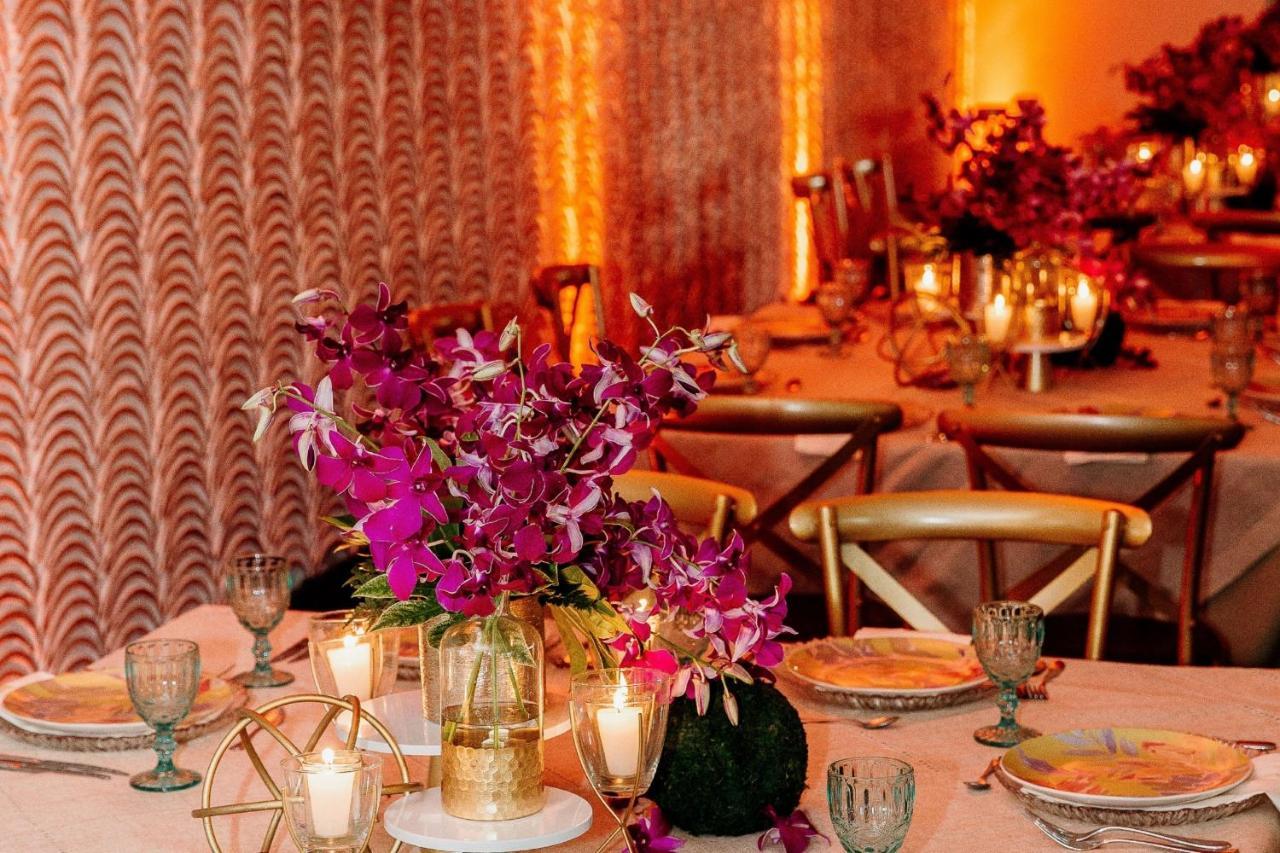 JW Marriott Panama Hotell Eksteriør bilde A table set for a formal dinner