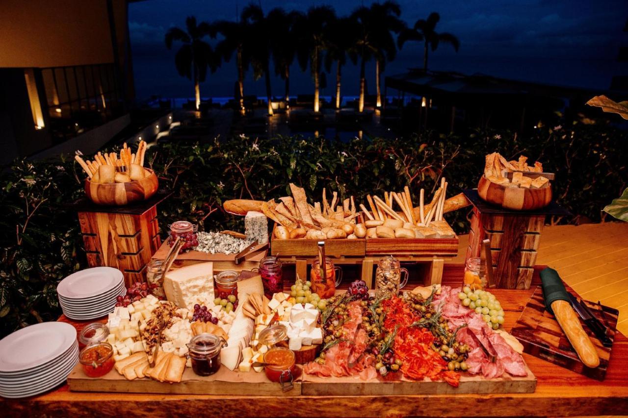 JW Marriott Panama Hotell Eksteriør bilde A cheese and cold cuts display